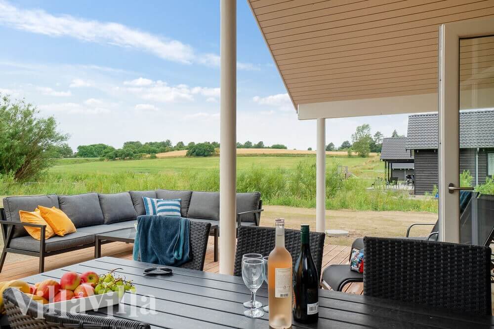 Das Luxusferienhaus Nr. 501 hat eine tolle Terrasse, die mit hochwertigen Gartenmöbeln für 14 Personen ausgestattet ist.